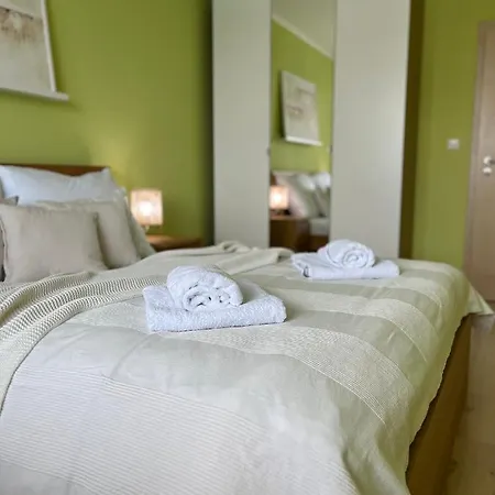 Modern 2 Apt With Free Parking And Wi-fi, Self Check-in * Братислава